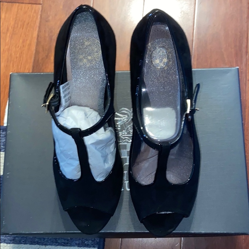 Vince Camuto Dicicco Wedge Pump